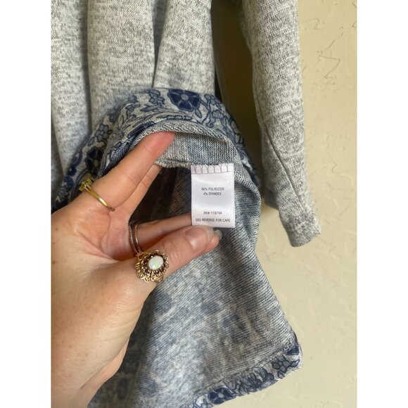 New! One World Gray Blue Floral Knit Tunic Top Size Large - Picture 6 of 9